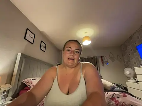 Bustygem_