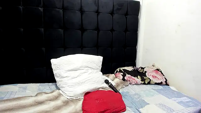 dope_chick (Ask my age) - let's fuck this tight pussy