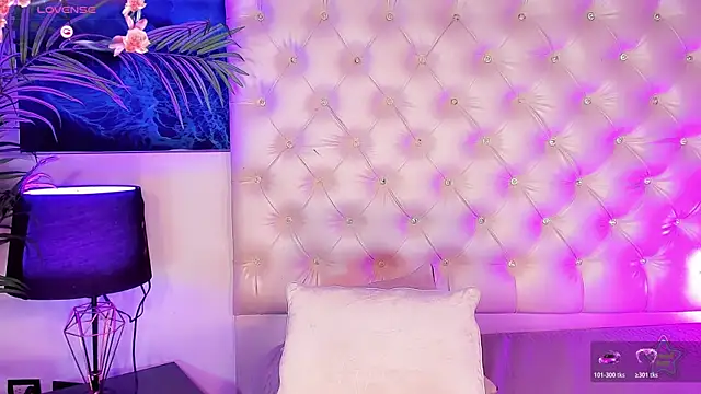 Keira_Fox31 webcam