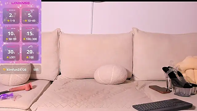 Aisha-sweet13 live cam on StripChat