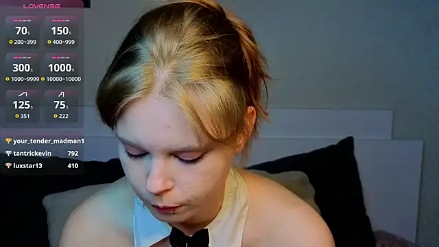 JulietteRain live sex cam