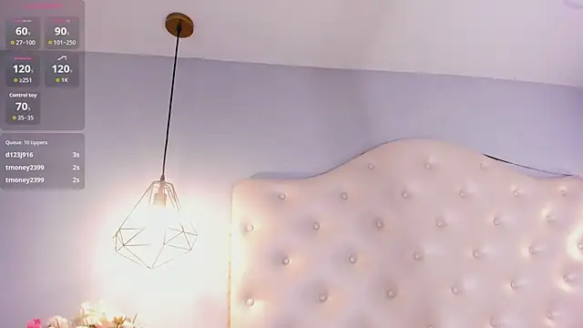 Lara_Monroe live cam on StripChat