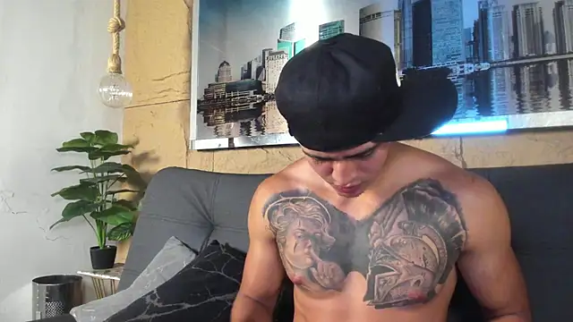 elliot_colton live cam on StripChat