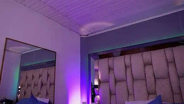 Luu_Princess live cam on StripChat