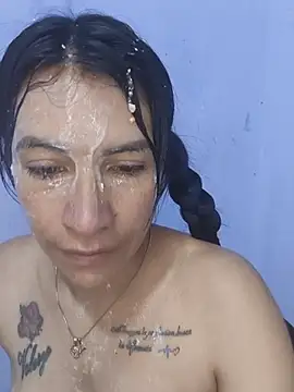 laurahotdirty live cam on StripChat