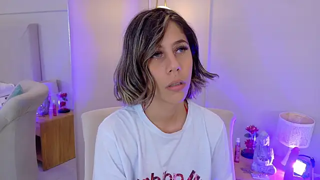 ZoeyPetit live cam