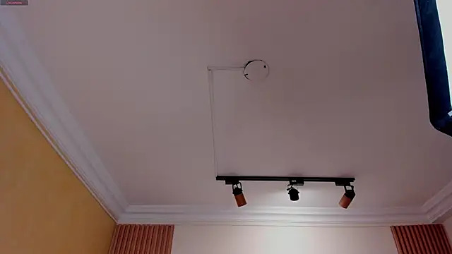 _hanna_sky live cam on StripChat
