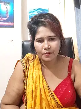 Rose-24 live cam on StripChat