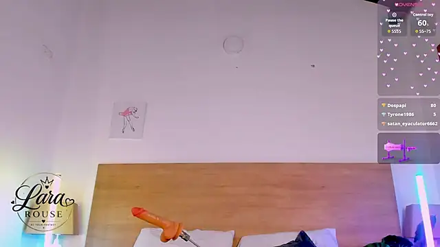 LaraRous live sex cam