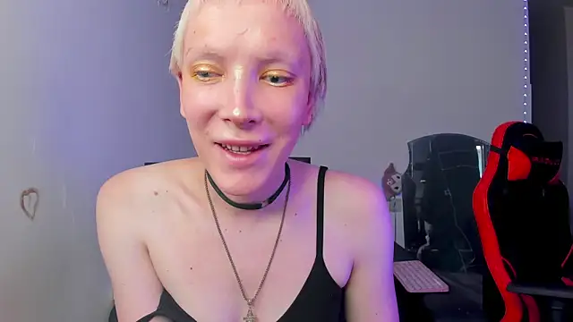 Lyricca live cam on StripChat