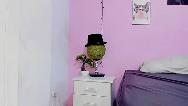 sexynova_93 live cam on StripChat