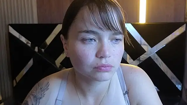 Luxury_11v_ live cam on StripChat