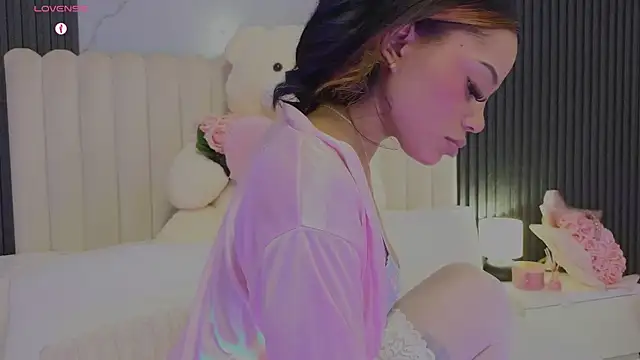 Madiee_Rhea webcam