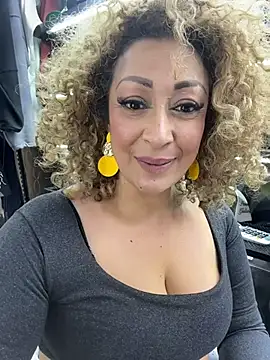 Katti_Barrera webcam
