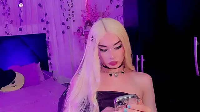 Irina_milkmaid live cam on StripChat