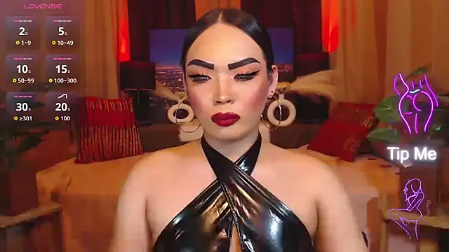 NaughtyFridah live cam on StripChat