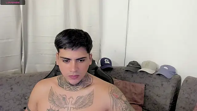sweetlatinoboy webcam