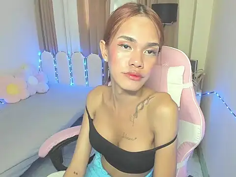 Seductive_aliyah webcam
