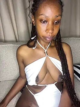 Lilshawrie22 webcam