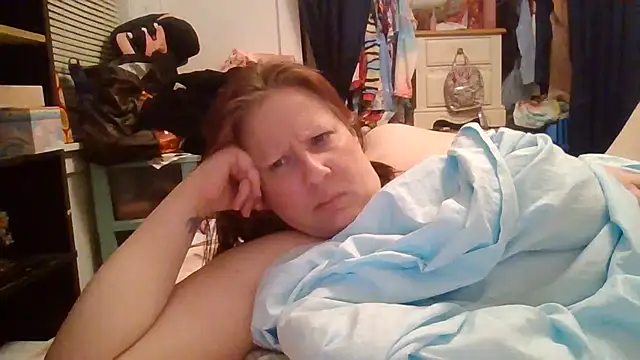 starlight1983 live cam on StripChat