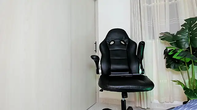 Biscuit_oliva live cam