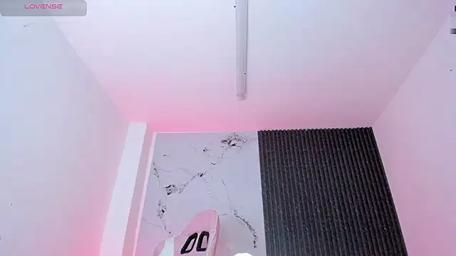 Chloemuaak live cam on StripChat