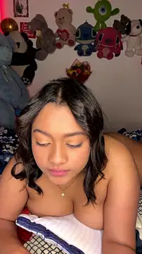 Saraa_M live cam on StripChat