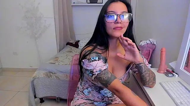 roxy_hell live cam on StripChat