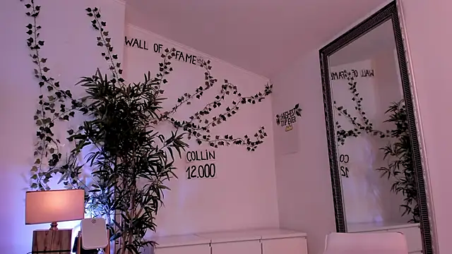 mira0_0 - Mira0_0's free webcam - UK Sex Cams