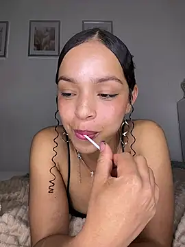 Yasmin777_ live cam on StripChat