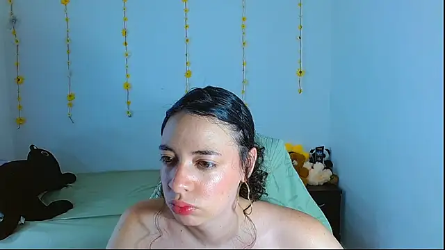 sajecrismaa live cam on StripChat