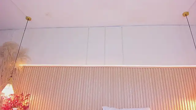 NahimiThompson live cam on StripChat