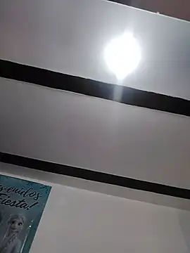 Nicol_Alvarez1 live cam on StripChat