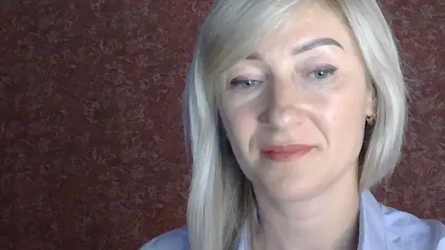 moonlightAnna live cam on StripChat