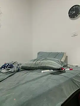 bigdick211292 live cam on StripChat