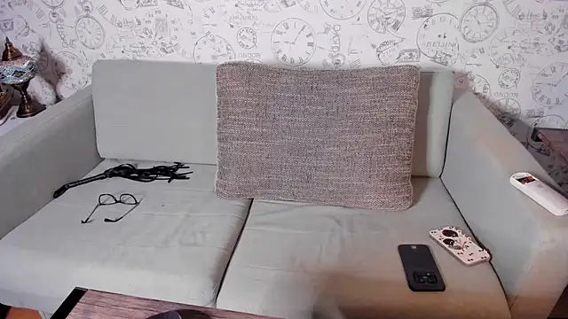 LondonBadGirl live cam on StripChat