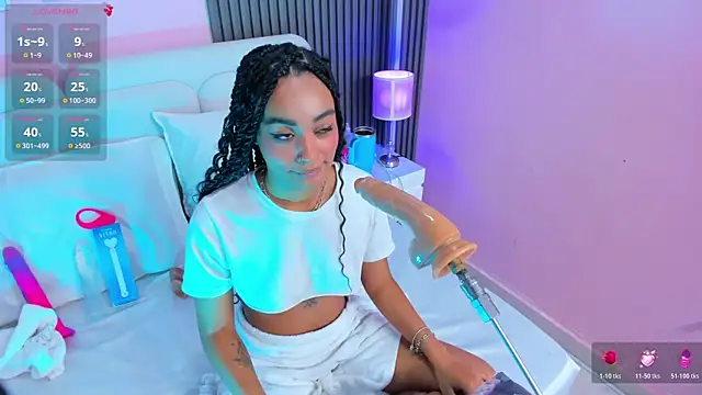 Clawdeen__wolf live cam on StripChat