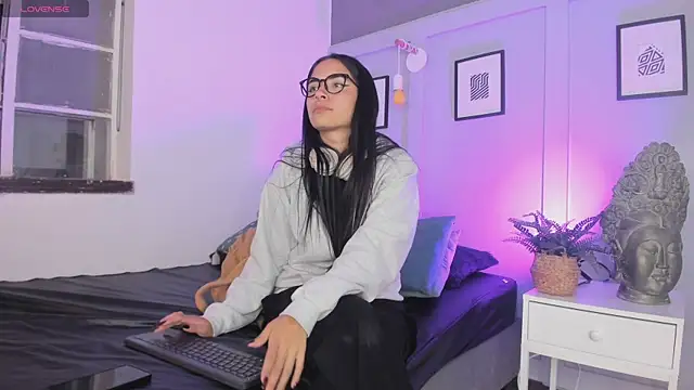 Ivyy_sweet_ live cam on StripChat