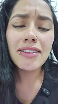 Your_Aleja15 live cam on StripChat