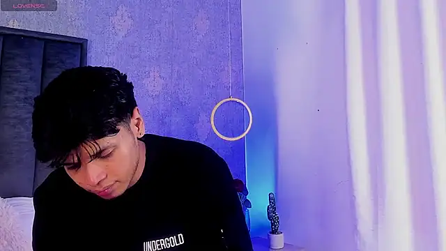 Alejandroo_Montenegro webcam