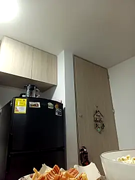 ary- (F young) - Total naked🥵+fingers in my pussy 💦