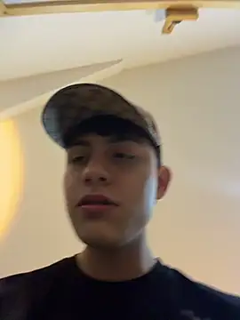 lander_cruz (M twink) - Hard dick