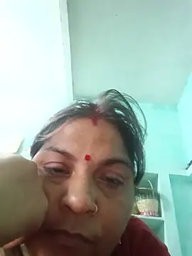Rasiya_5 live cam on StripChat