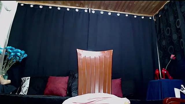 Aleja_Gonzales webcam
