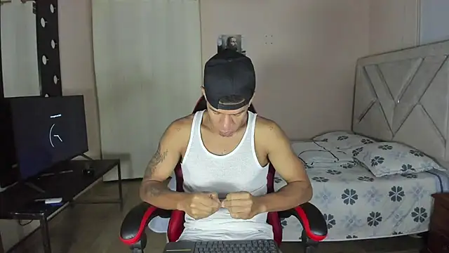 Toptony22 webcam