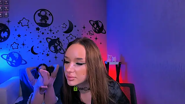 bella_dorn Live Webcam on Stripchat