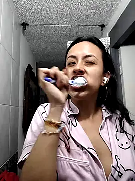 Queen_Ashly webcam