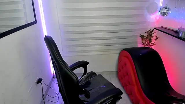 Agatha_Marin webcam