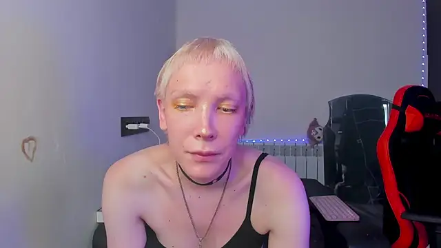 Lyricca webcam
