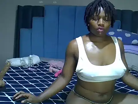 melanin_moon live cam on StripChat